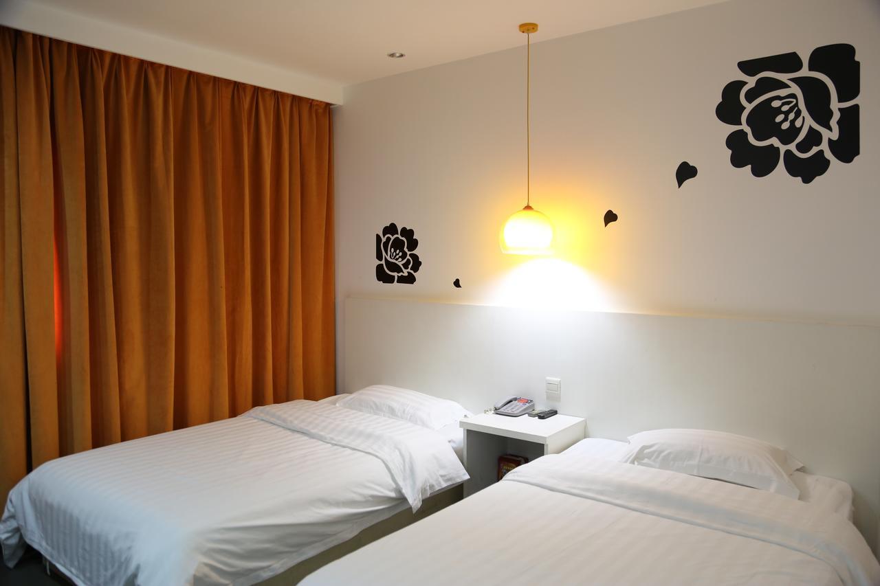 V8 Hotel Xilang Subway Branch Guangzhou Eksteriør bilde